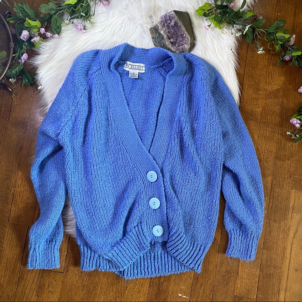 vintage slouchy acrylic periwinkle cardigan // med